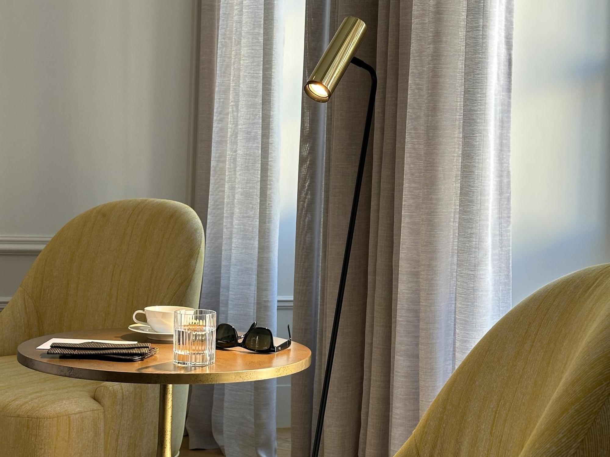 The Dolli At Acropolis, A To Live 5*