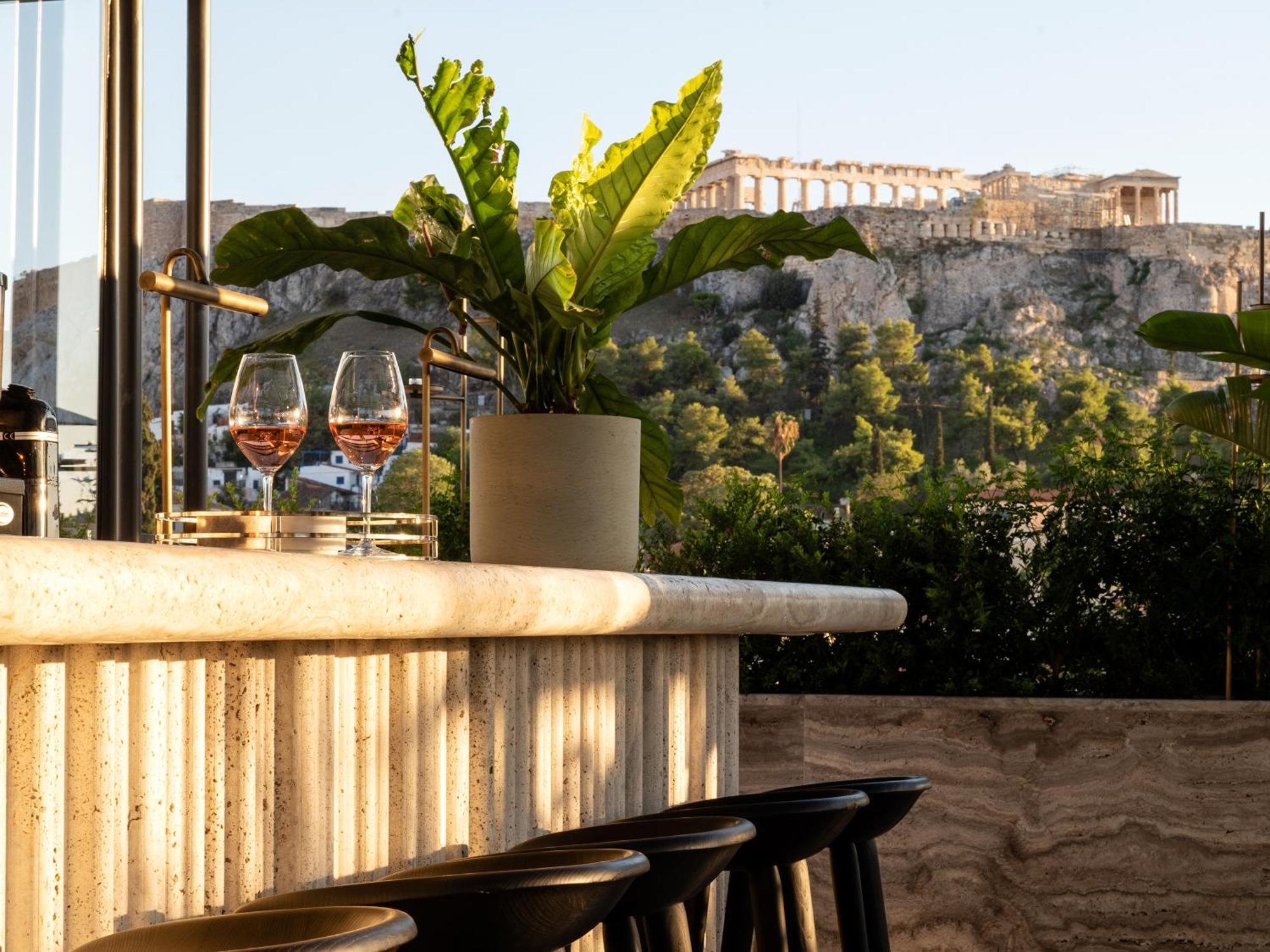 The Dolli At Acropolis, A To Live 5*