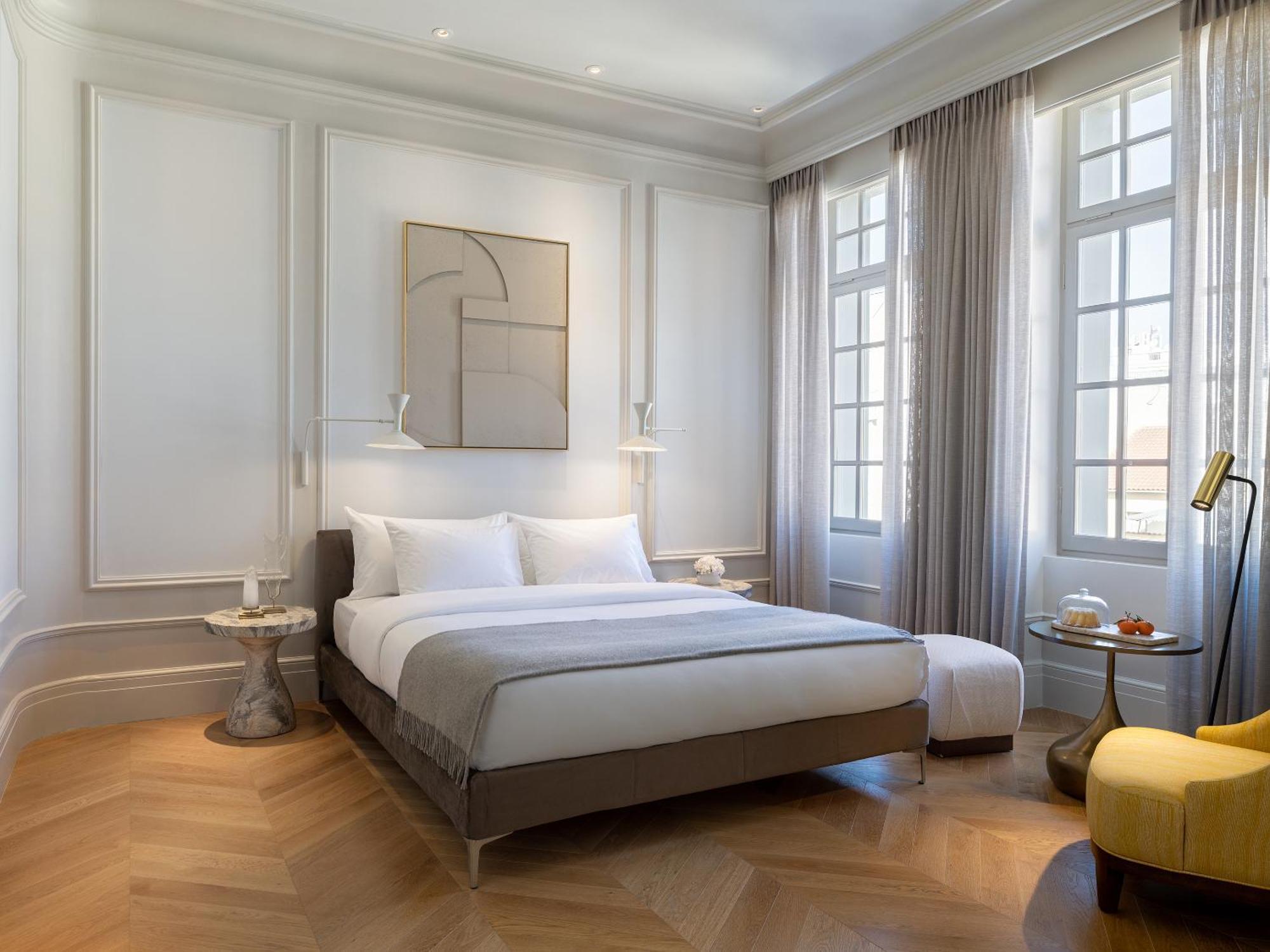The Dolli At Acropolis, A To Live Hotel
